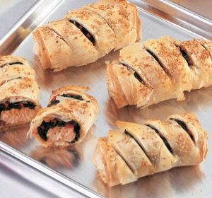 salmon florentine phyllo rolls