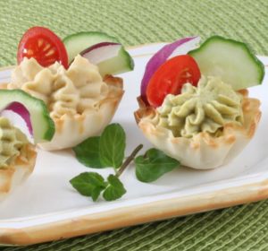 snacks - veggie hummus phyllo shells